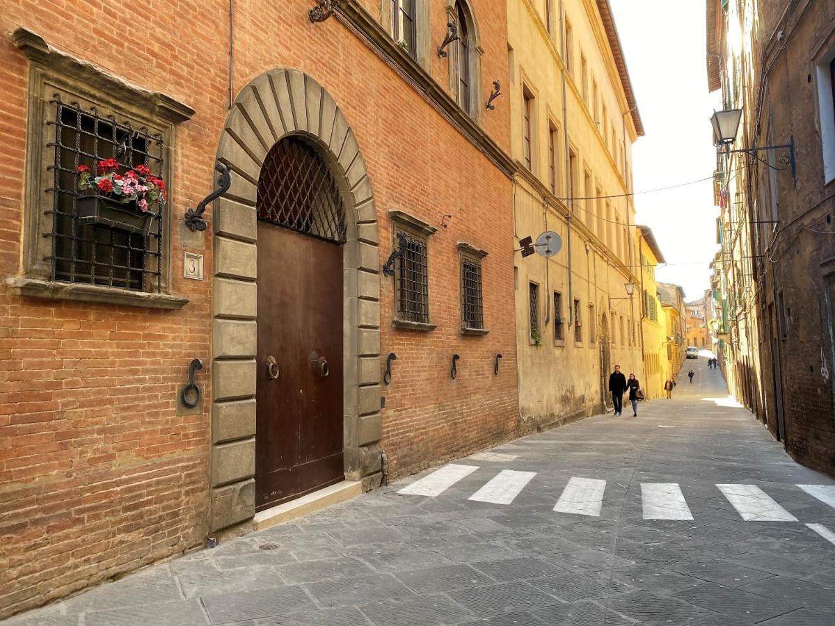 Violante House-Appartamento In Centro Storico Sienne Extérieur photo